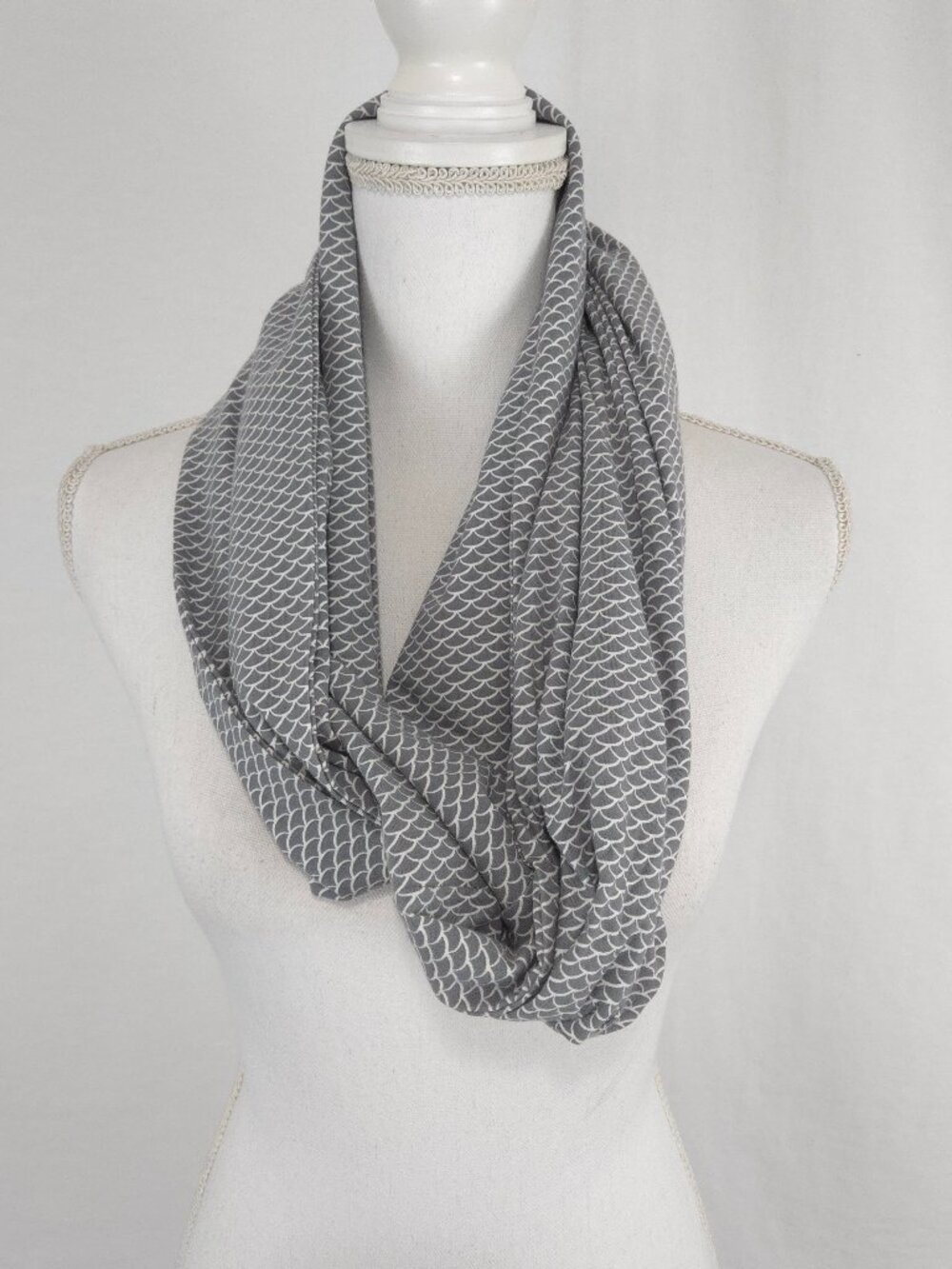Speakeasy Travel Supply Women's Infinity Scarf